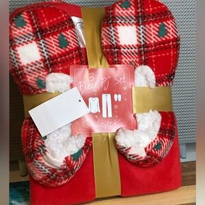Goodnight Kiss Red Plaid Holiday pajama set.